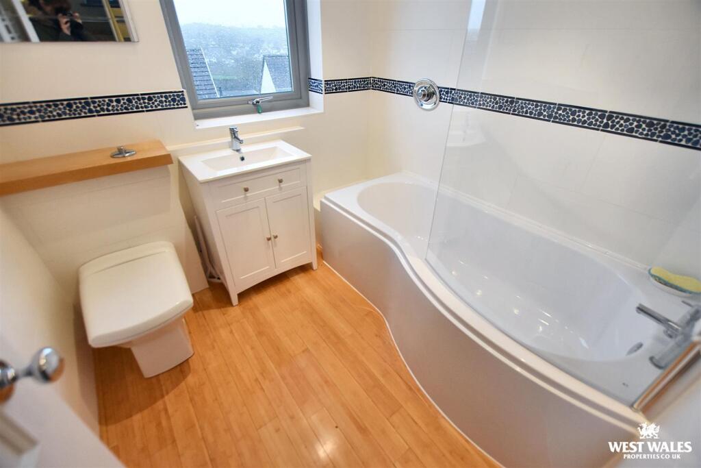 9 - 2025-11-16T204358.097.jpg