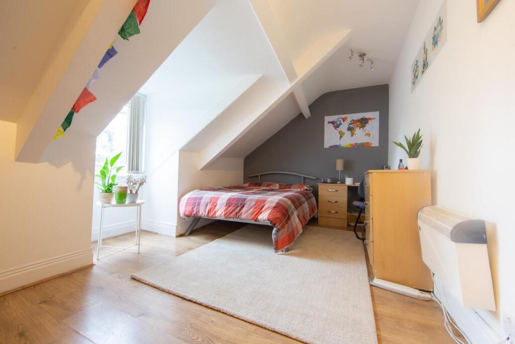 182 Sandyford Rd-small-6.jpg