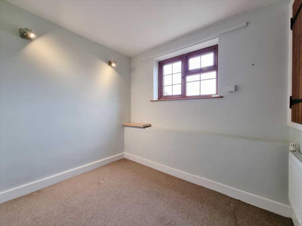 Bedroom 2: