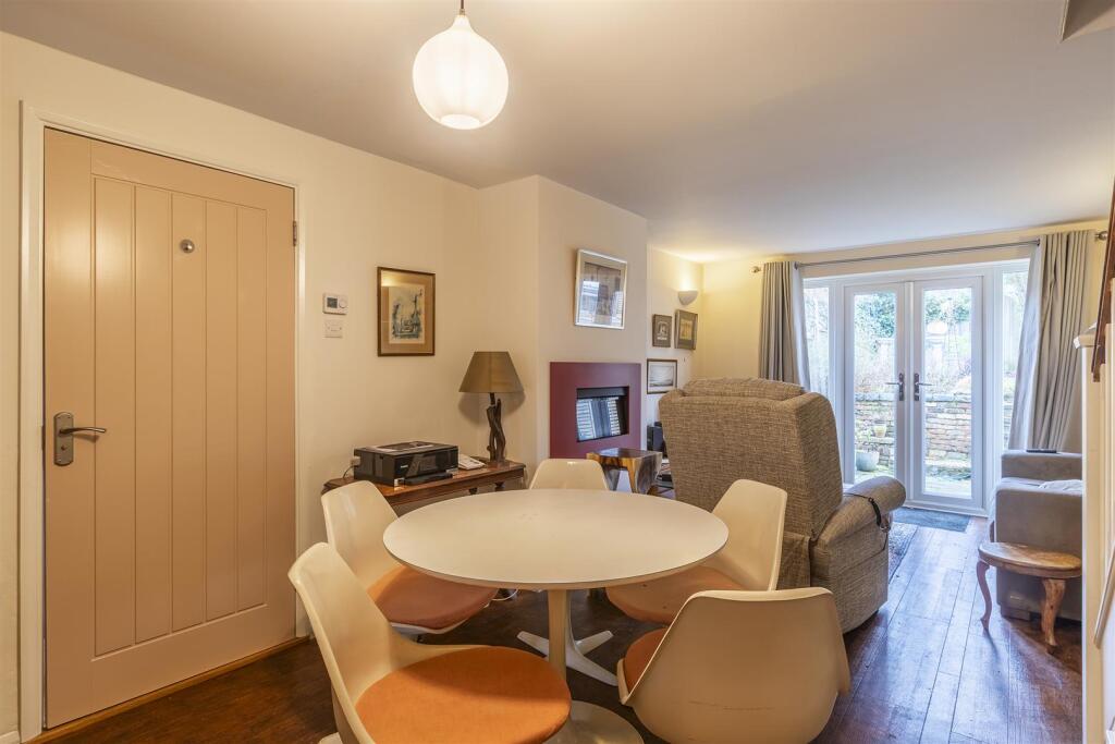 Sitting / Dining Room