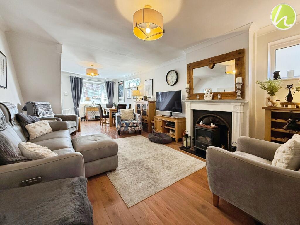 Living Room/ Dining Room