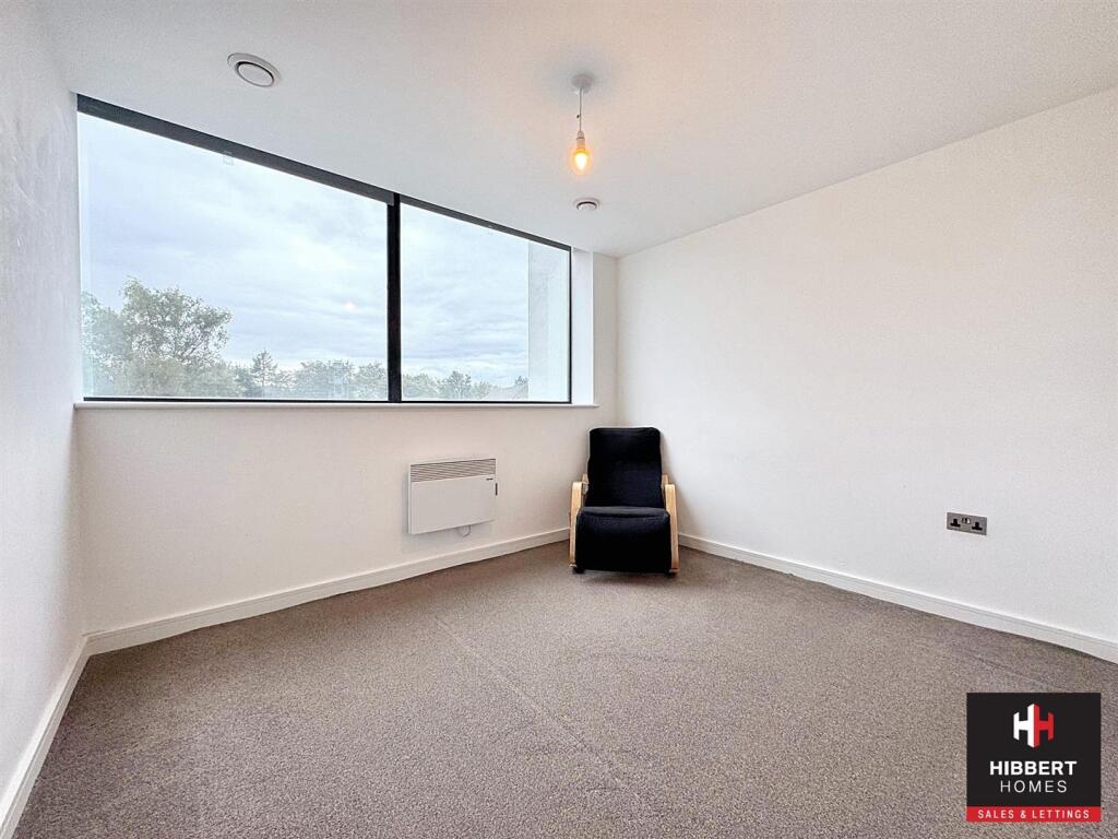 BEDROOM1.jpg