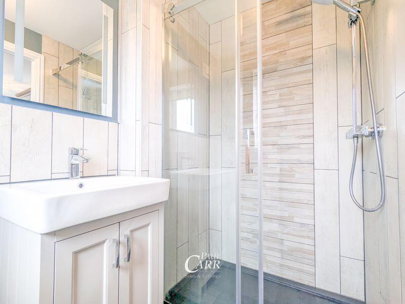 Master En-Suite
