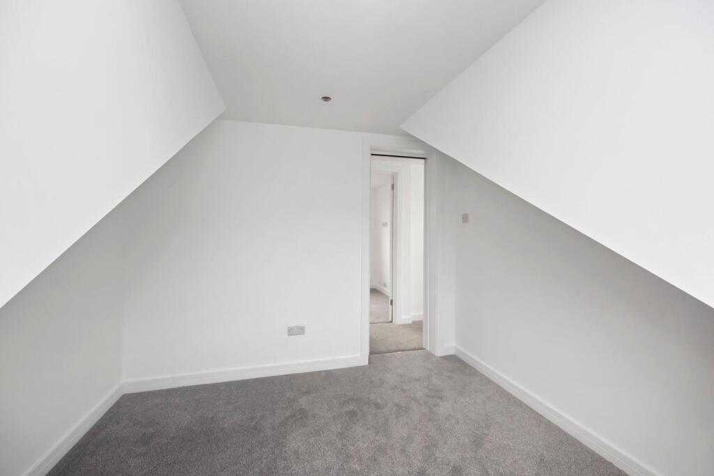 Cowdens Close 1a BEDROOMC.jpeg