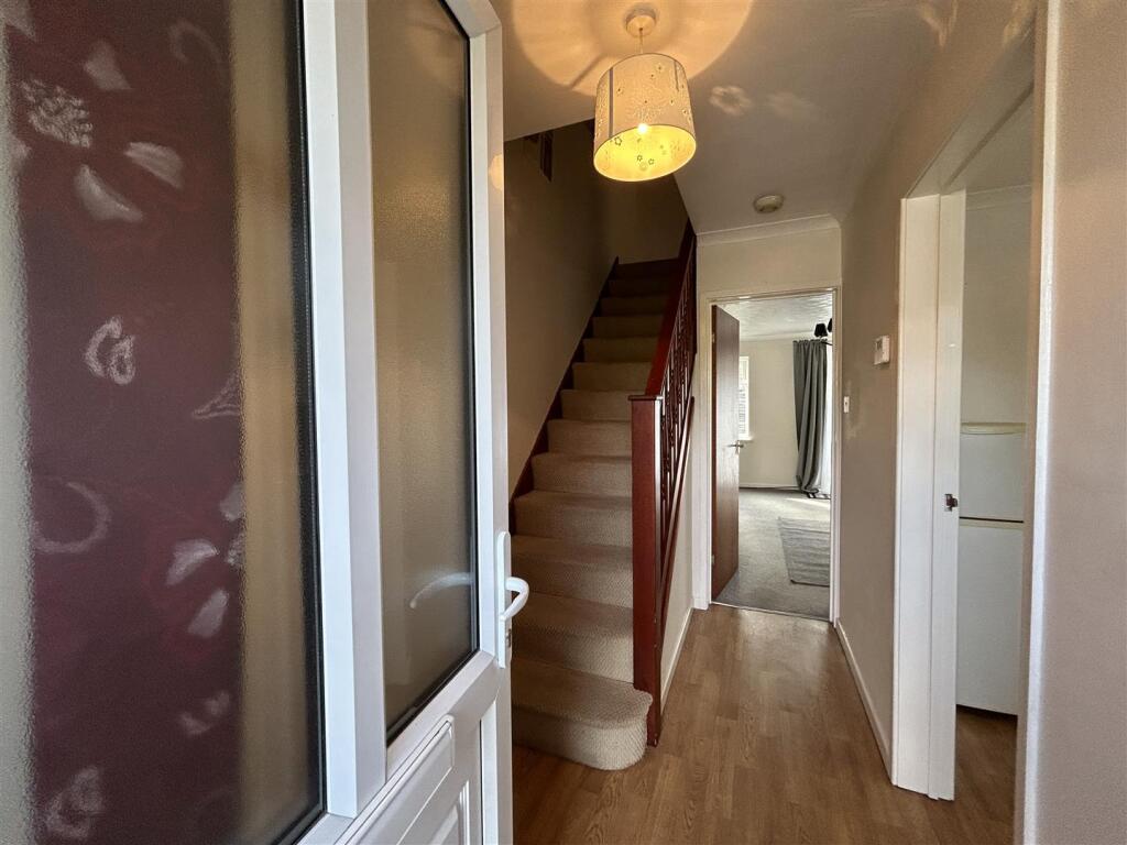 Entrance Hallway.JPG
