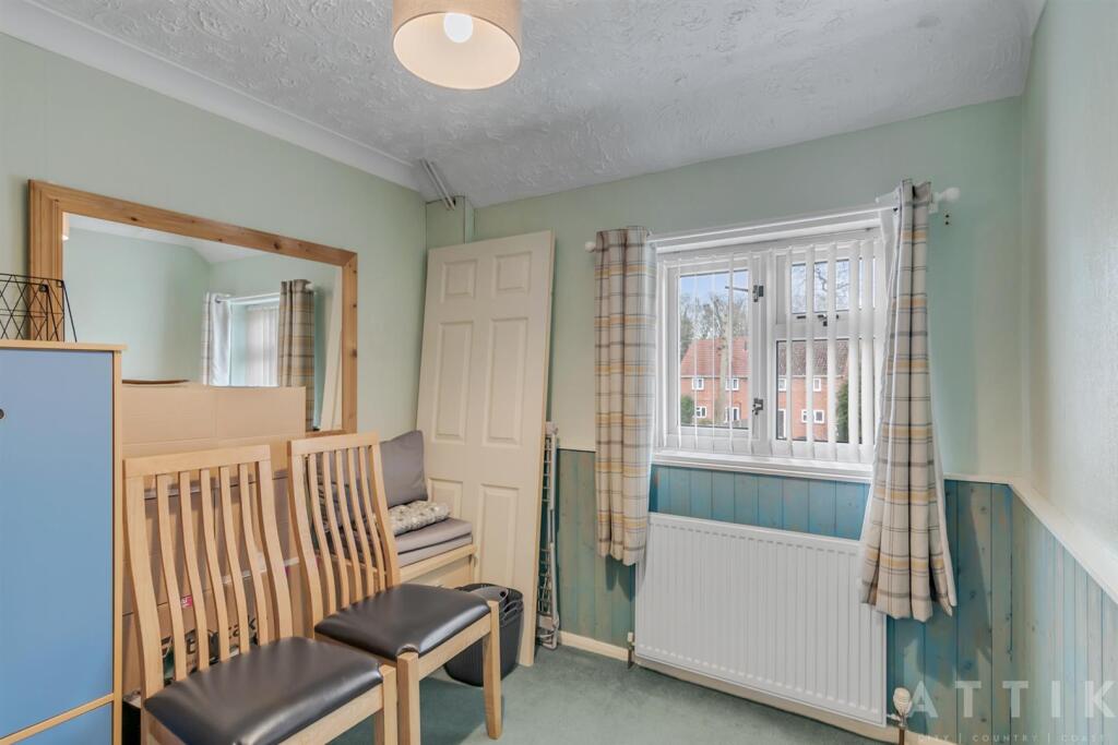 9 Bedingfield Crescent Halesworth IP19 8DZ (22).jp