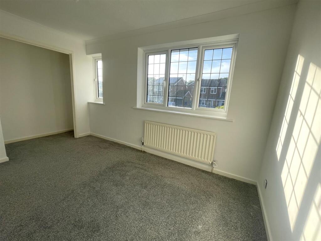 Bedrom 1a.jpg