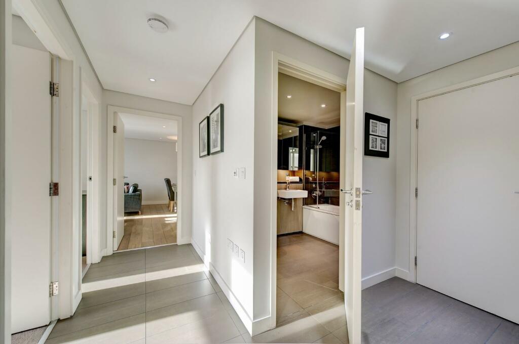 flat 909 4b merchant square 362397 hall_RGB.jpg
