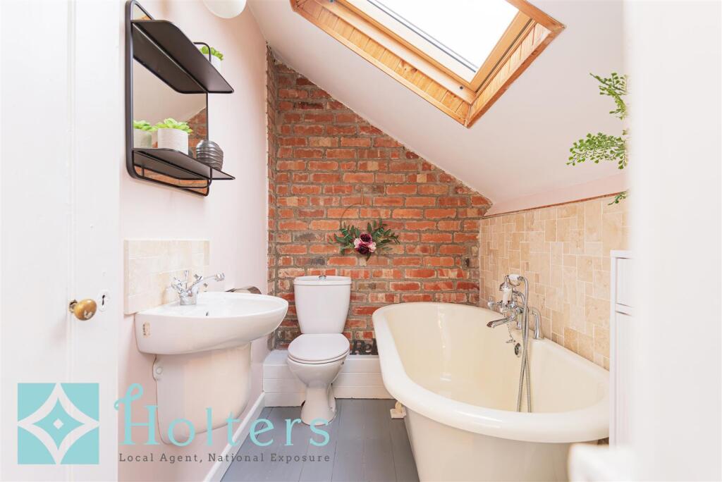 18 Irfon Bridge Road, Builth Wells-26.jpg