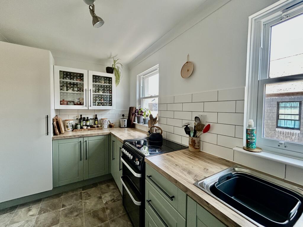 Kitchen Breakfast Room...