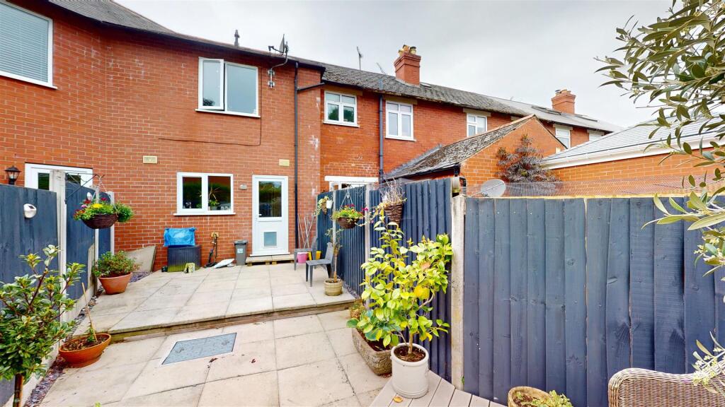 Meole Crescent 2a Garden 2.jpg