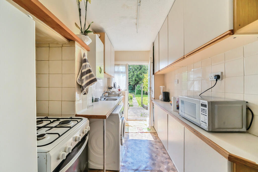 31-6821e9dc22ed9-...