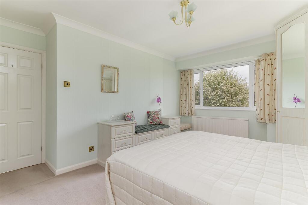 Master Bedroom - B.jpg