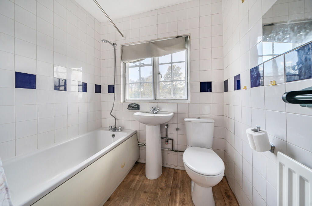 1376245-5-690df2f...