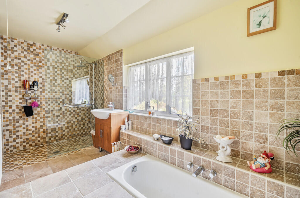 1293689-26-682cc3...