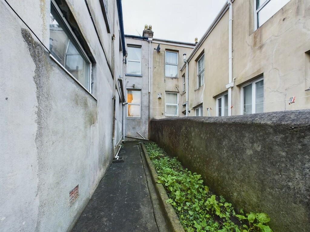 CAM03974G0-PR0073...