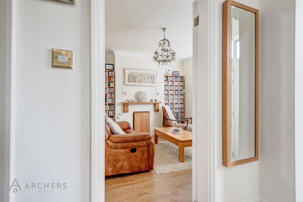 92WestbourneRoad(Interior)-6.jpg