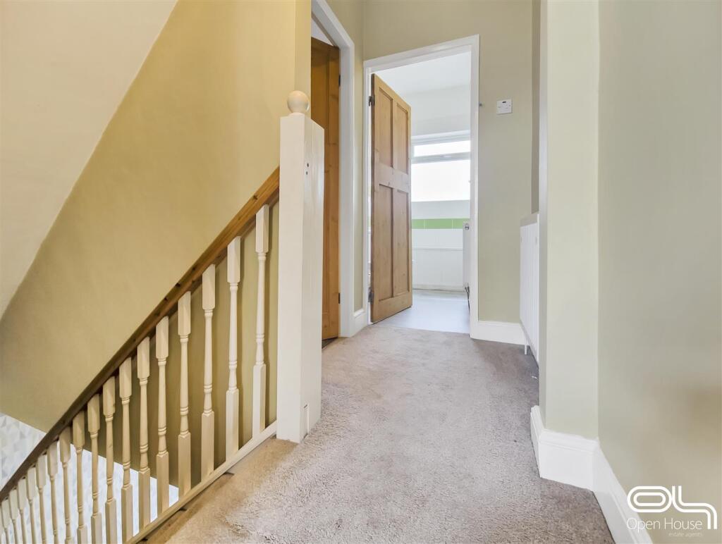 Hawfield Lane, Winshill, Burton on Trent (14).jpg