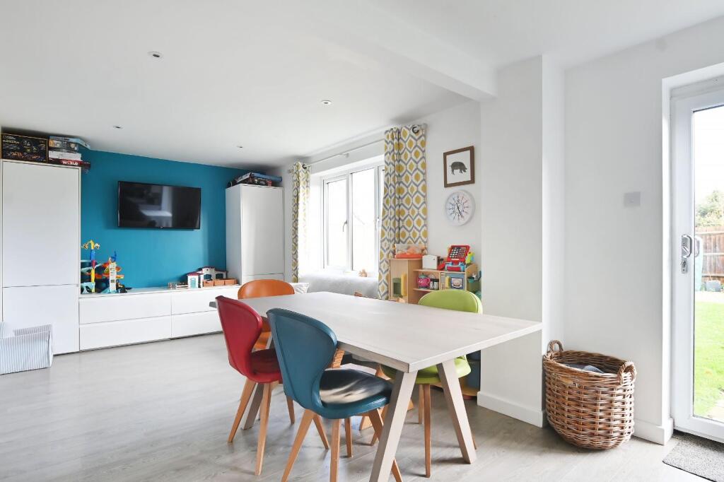 KITCHEN/DINING/FAMILY ROOM