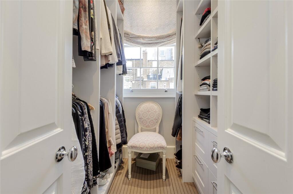 Walk In Wardrobe