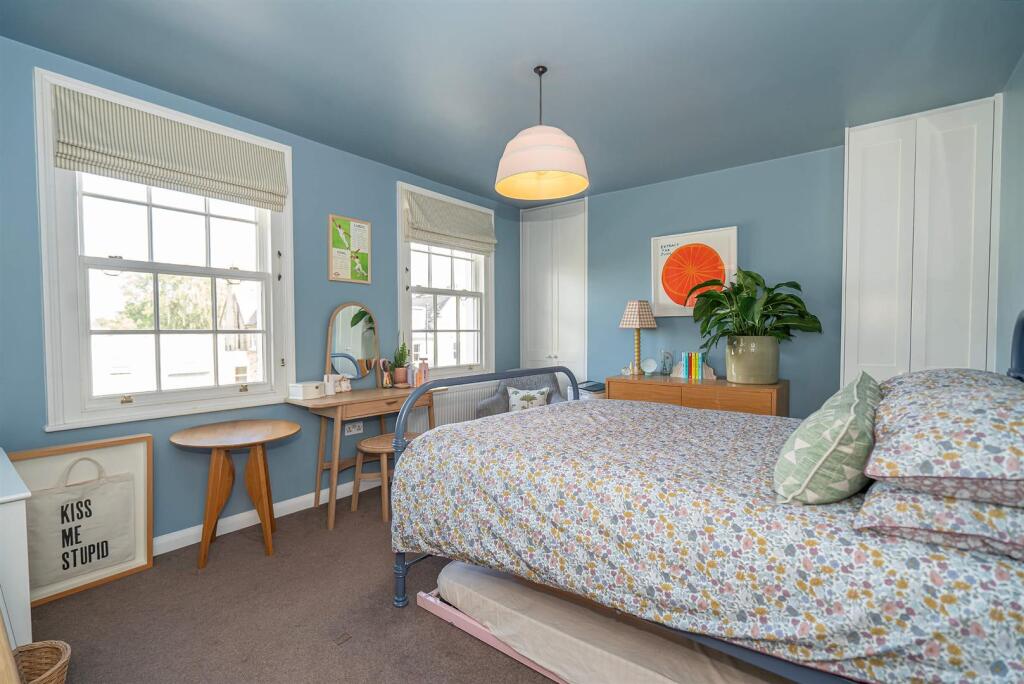 Bedroom 4 a.jpg