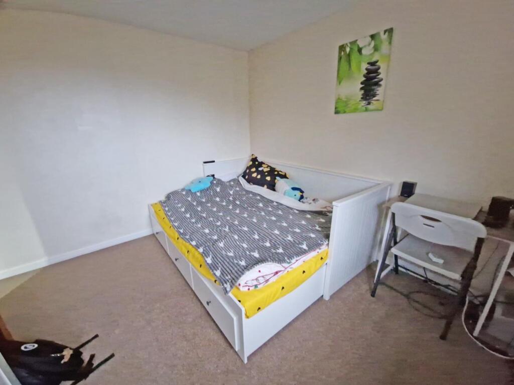 Bedroom1.jpg