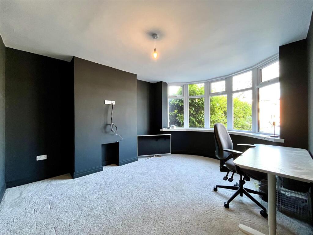 Lounge / Office