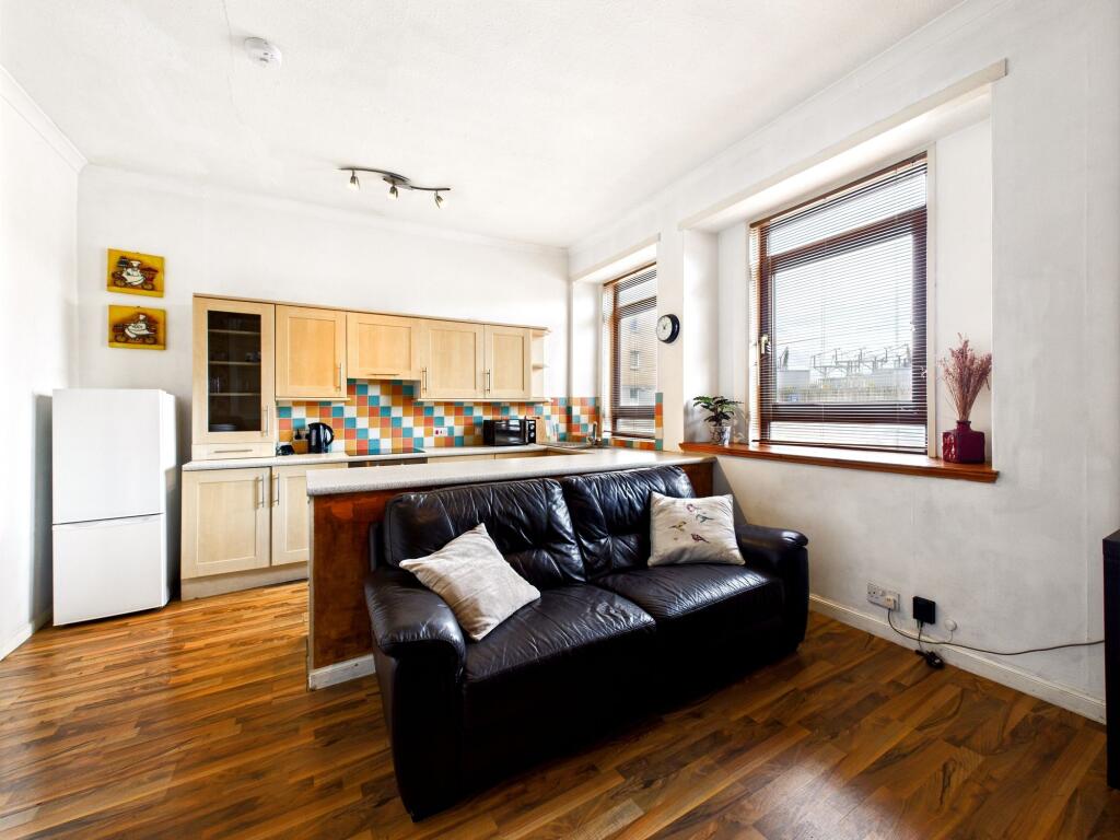 Kitchen/Lounge