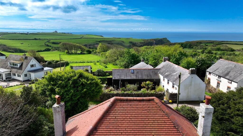 Sequence 01.00_01_50_17.Still004.jpg