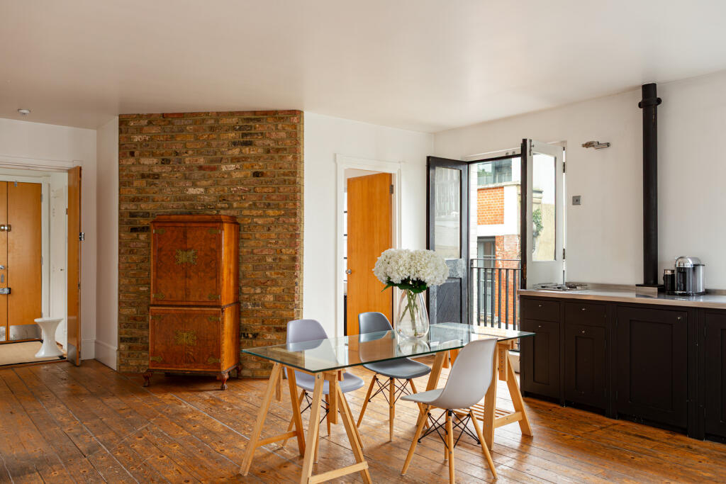 288551 - 25_5_TMH N1 6NU6628-Enhanced-NR-Edit.jpg