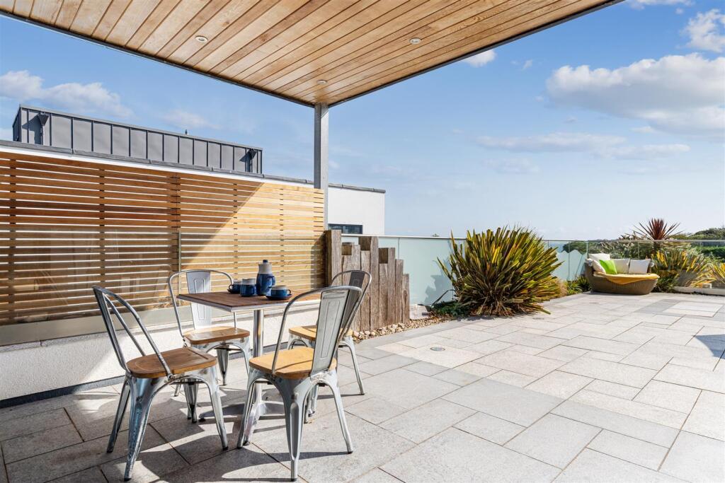 A16 - Bascombe Road, Brixham, Eastleigh House - 25