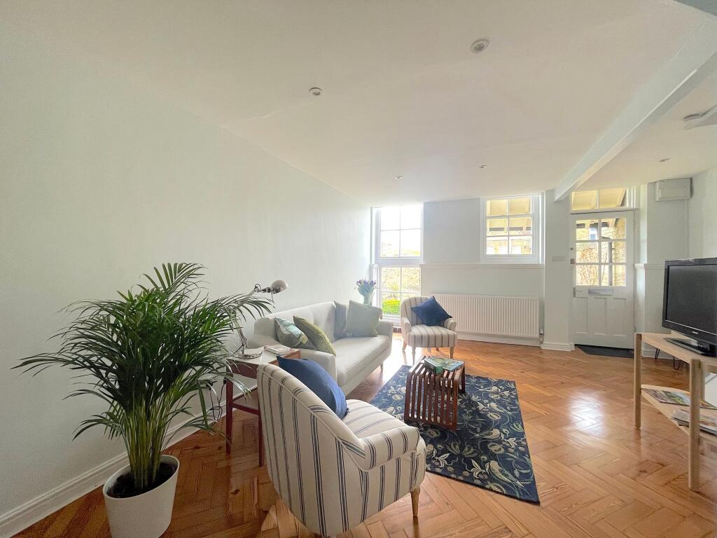 Living Room/Dining Room (6)