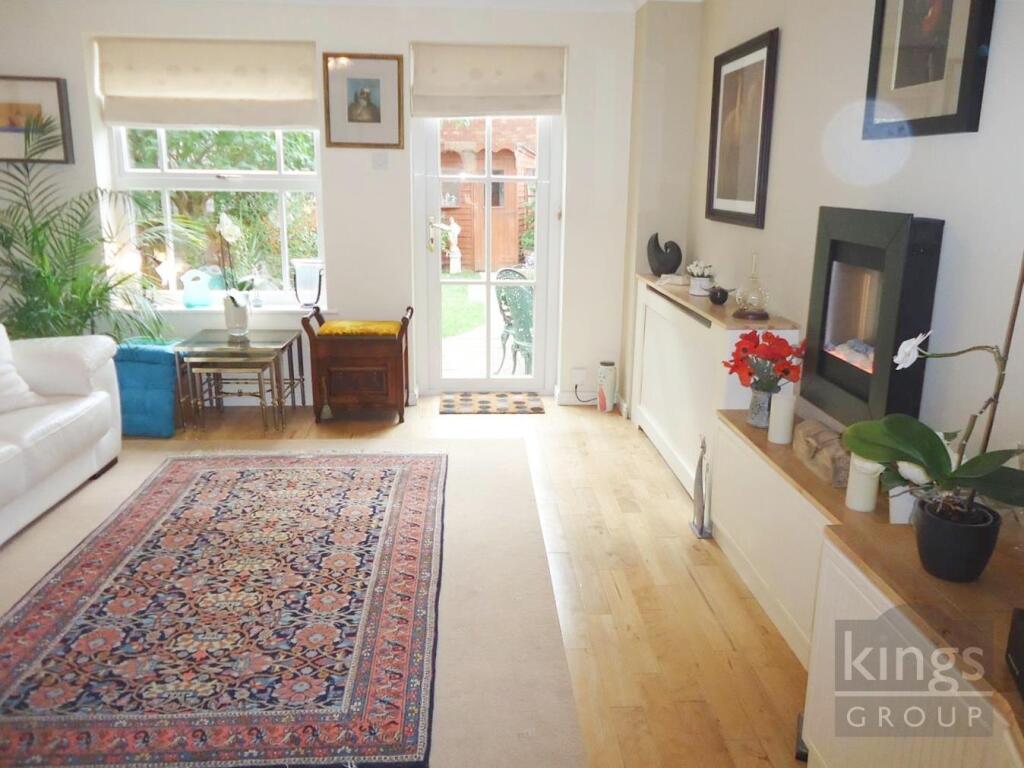 XOZ0PQarv0yGxSLqHIs5fw (1).jpg