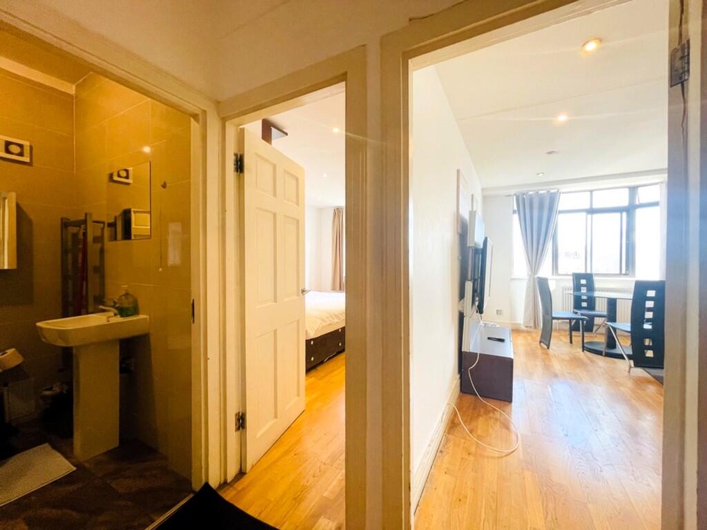 Dudley Court, Upp...