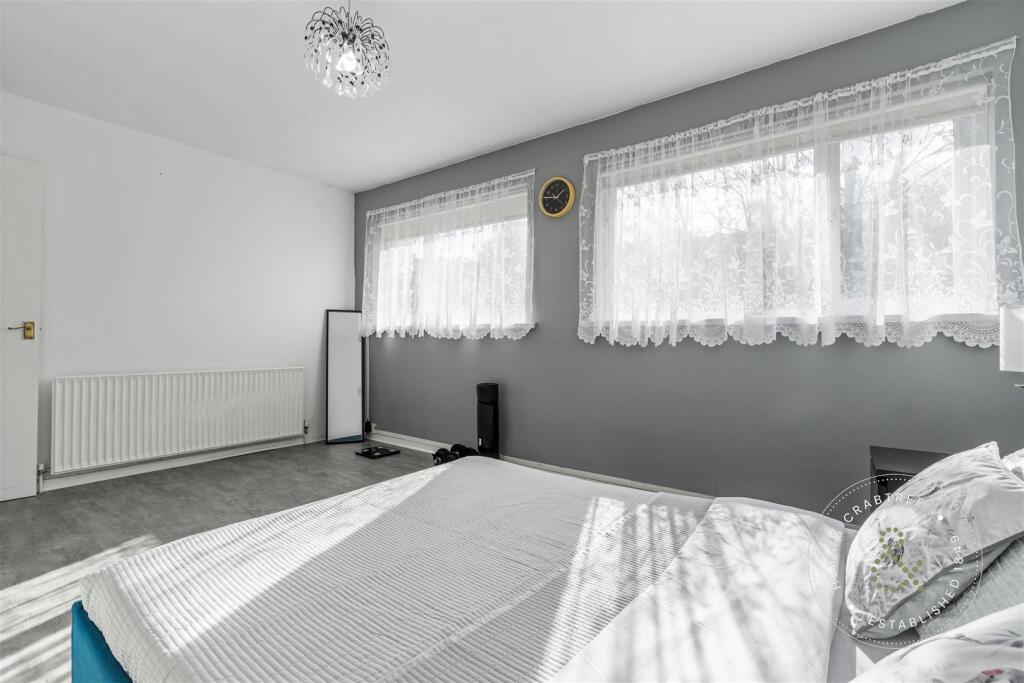 The Hawthorns (13).jpg