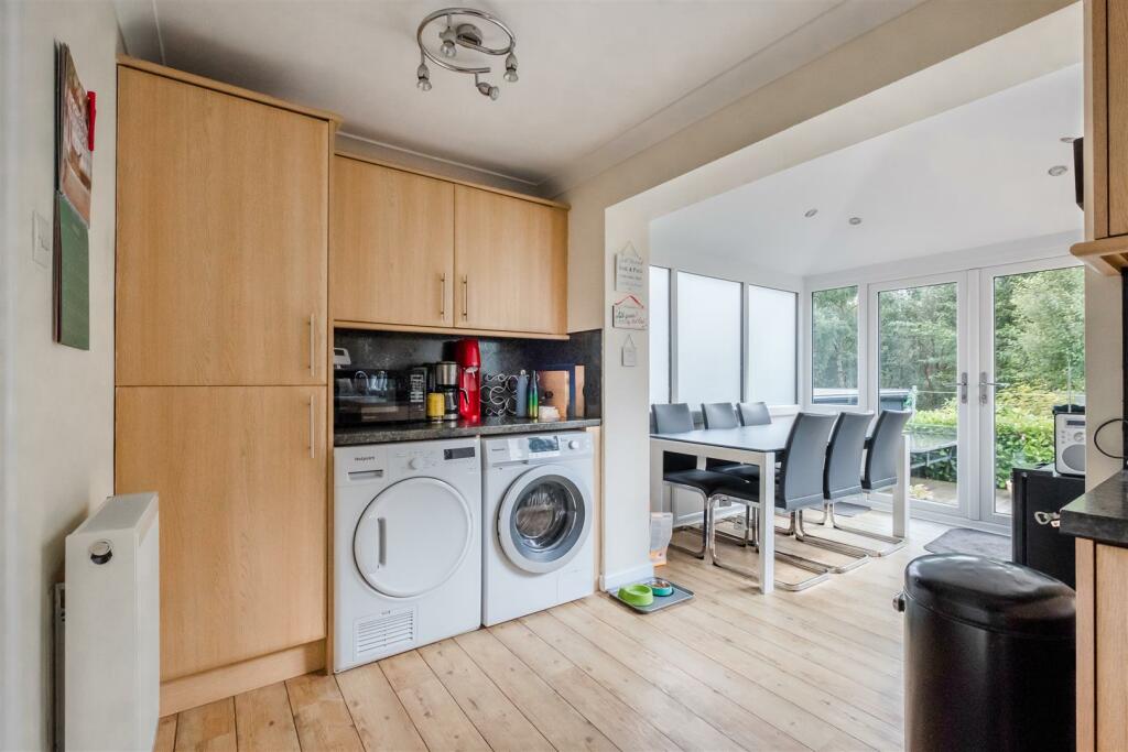 KITCHEN 1.jpg