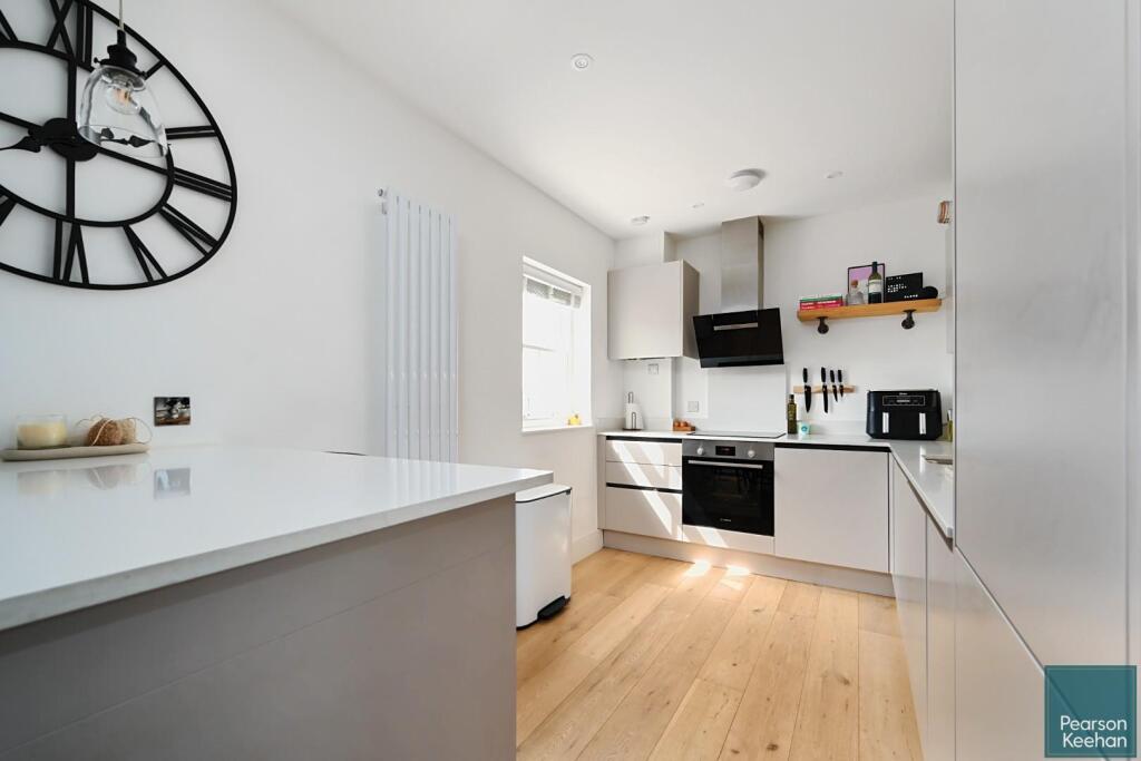 85 Drove Road, Portslade, BN41 (10).jpg