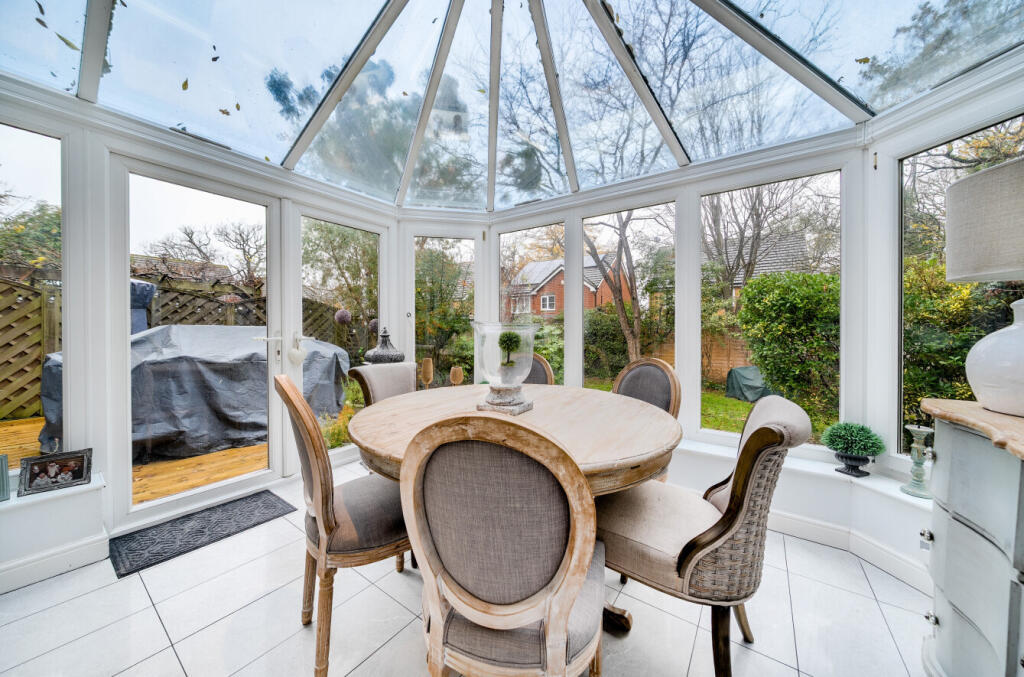 1386218-8-692d6e1...