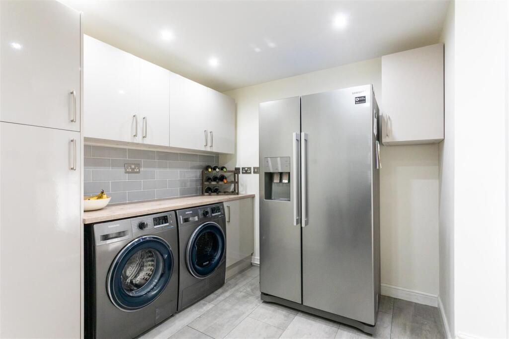 1 Redcar Close, Gedling, NG4 4EW-0015-Utility.jpg