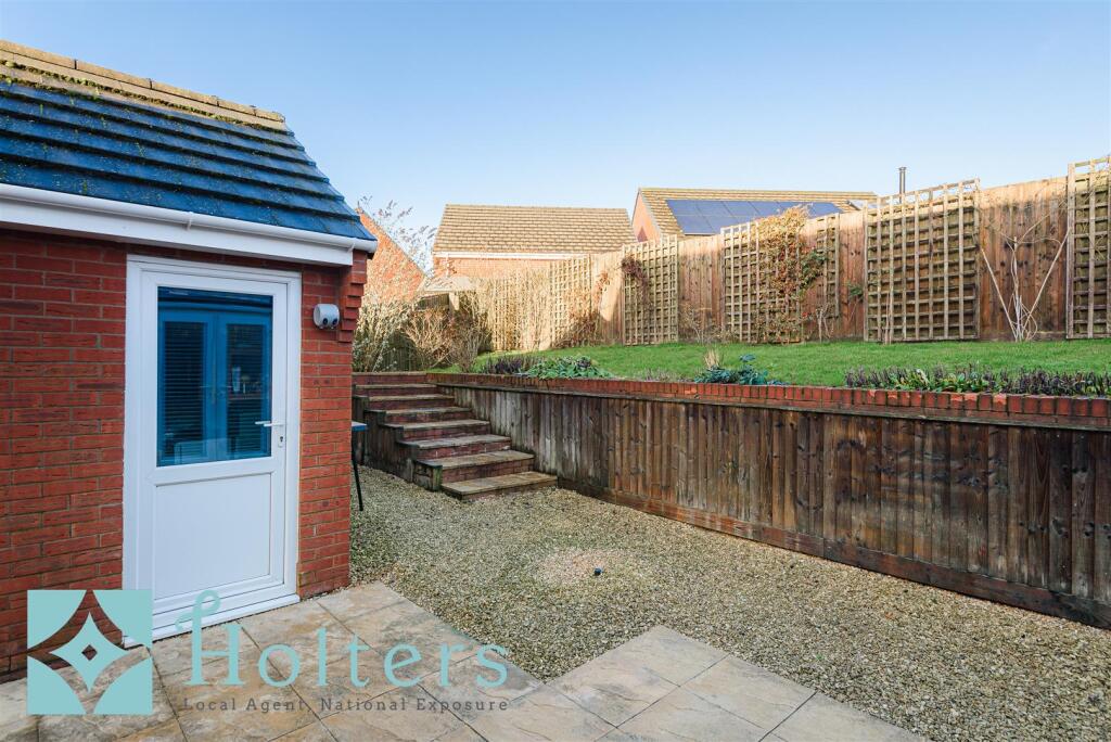 10 Highnam Crescent, Clee Hill-22.jpg