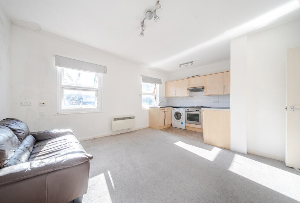 1373625-11-68fb7a...