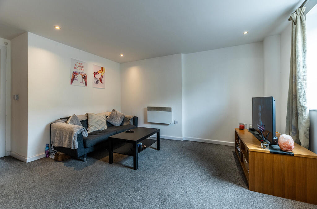 104 Cymbeline Hou...