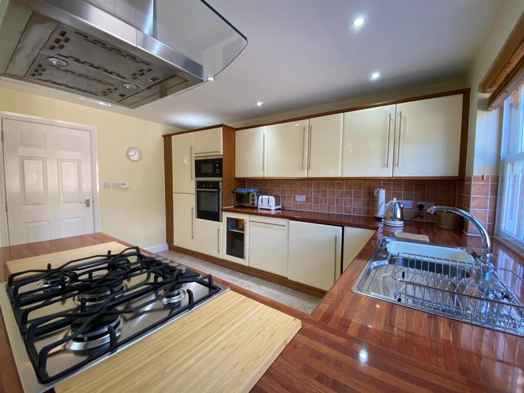 Open Plan Kitchen &amp; Dining Room