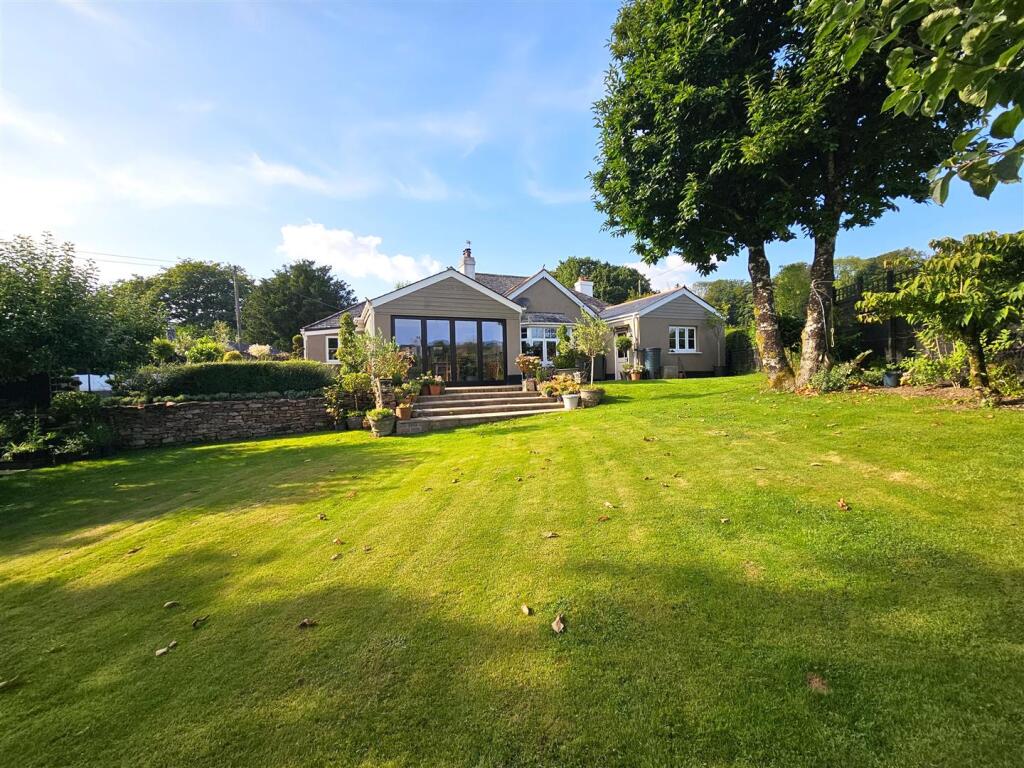 Gardens and rear.jpg