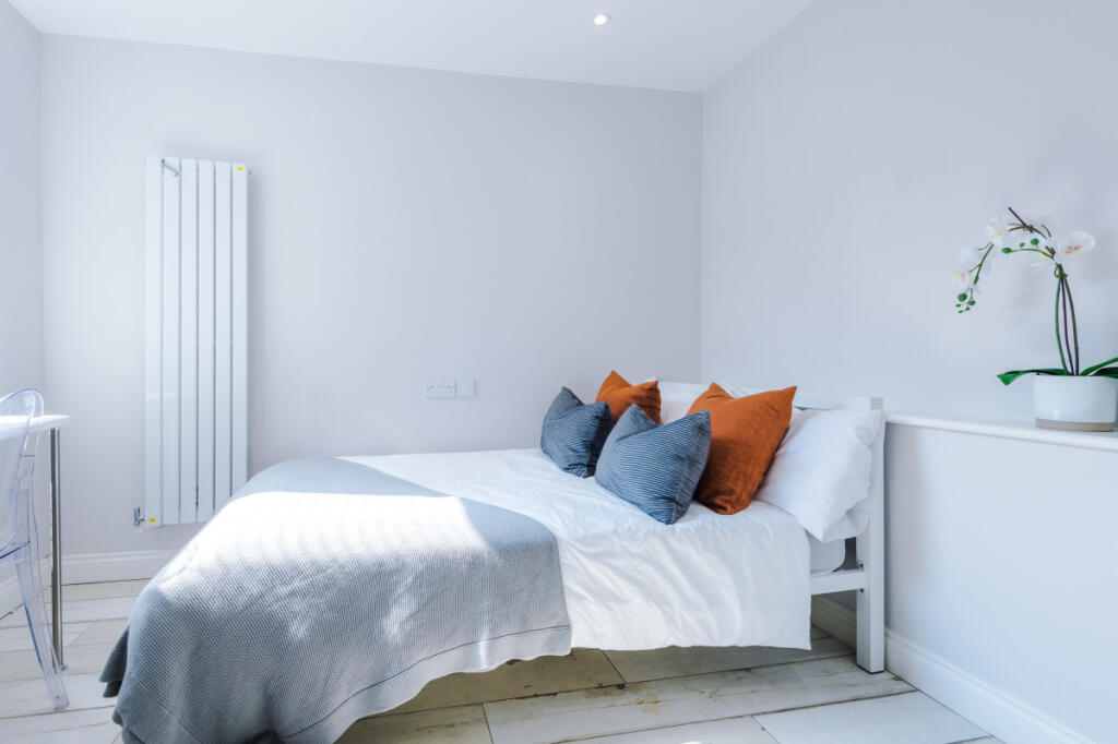 70 Langton Road Bedroom 13