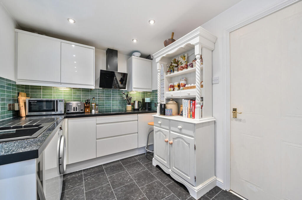 1315756-16-685d0d...