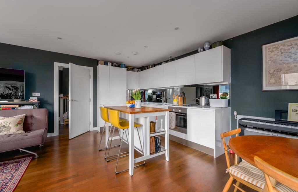 6-8_Wharf_St_010_...