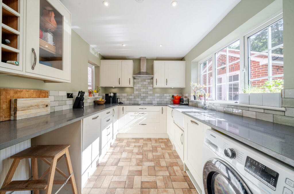 1356928-8-68d14f5...