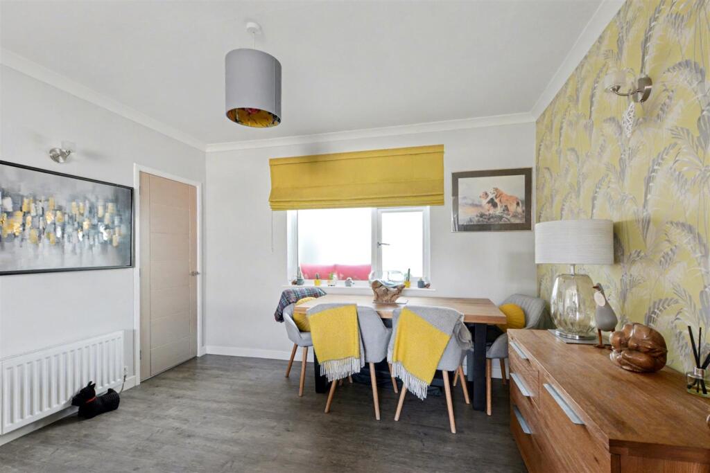Dining Room_1.jpeg