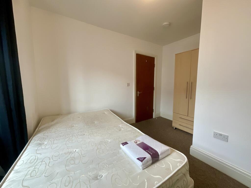 50 Beaconsfield Road - Bedroom 1 (2)